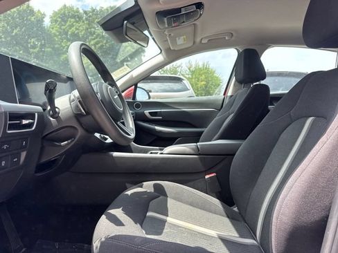 Used 2025 Hyundai Sonata SEL FWD image 13