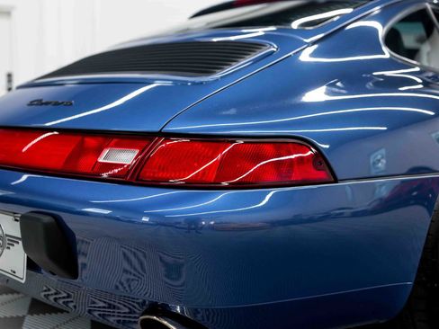 Used 1997 Porsche 911 Carrera RWD image 21