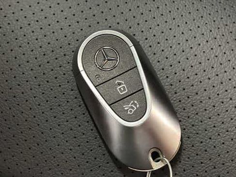 Certified 2026 Mercedes-Benz GLC 300 4MATIC image 38