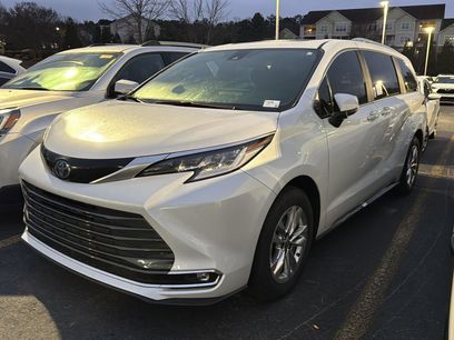 Used 2025 Toyota Sienna Limited