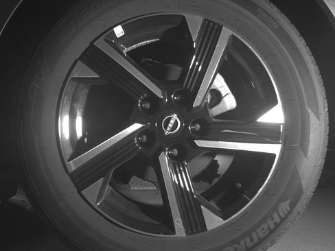 Used 2025 Nissan Sentra SV FWD image 14