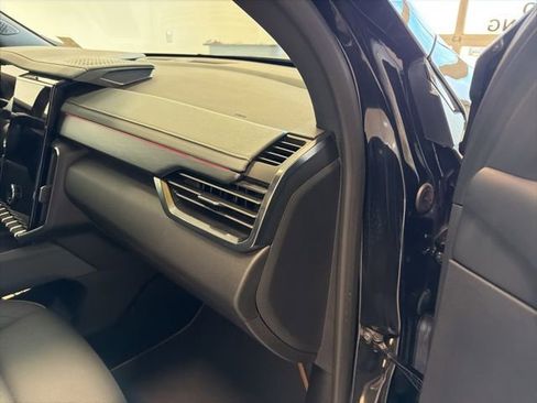 Used 2025 GMC Acadia AT4 w/ Luxury Package AWD/4WD image 42