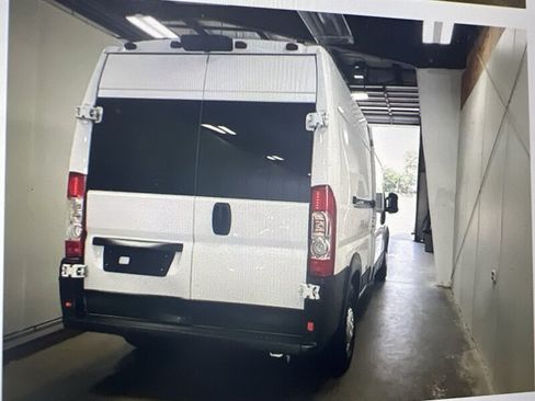 Used 2023 RAM ProMaster 2500 FWD image 4