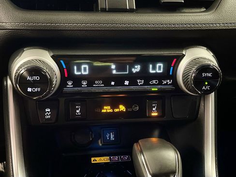Used 2025 Toyota RAV4 XSE w/ Weather Package AWD/4WD image 16