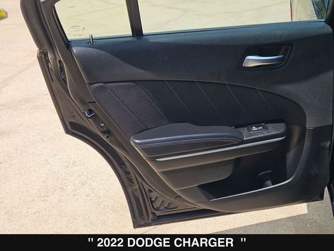 Used 2022 Dodge Charger SXT RWD image 18