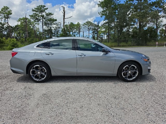 Used 2024 Chevrolet Malibu LT FWD image 3