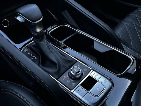 Used 2024 Kia Telluride SX Prestige X-Line image 17