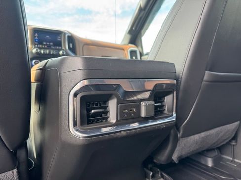 Used 2022 Chevrolet Silverado 2500 High Country w/ Z71 Off-Road Package image 27