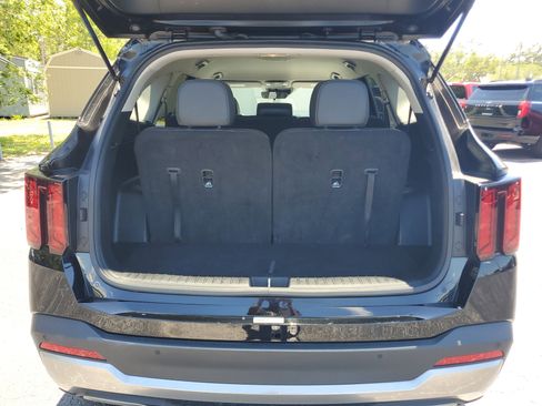 Used 2024 Kia Sorento S AWD/4WD image 25