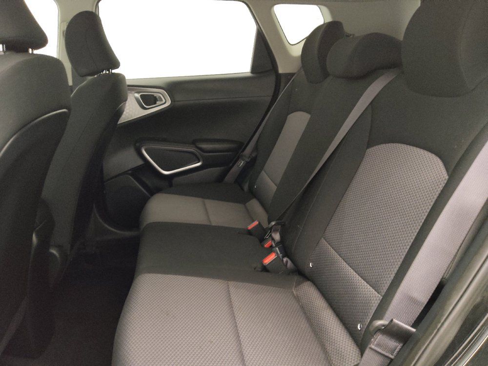 Used 2020 Kia Soul LX FWD image 18