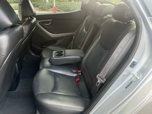 Used 2015 Hyundai Elantra SE w/ Option Group 02 image 10