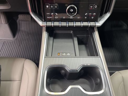 New 2026 GMC Acadia Elevation w/ Elevation Premium Package FWD image 17