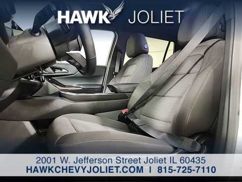 Used 2025 Chevrolet Equinox LT FWD image 9
