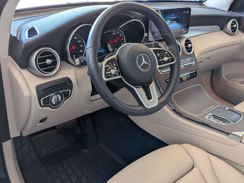 Used 2021 Mercedes-Benz GLC 300 4MATIC image 9