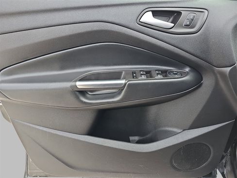 Used 2019 Ford Escape SE image 26