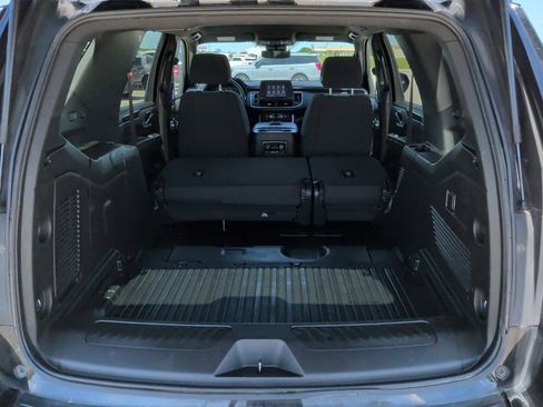 Used 2023 Chevrolet Tahoe 2WD w/ 1FL Safety Package image 40