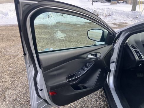 Used 2017 Ford Focus Titanium w/ Titanium Technology Package image 10