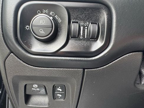 Used 2019 RAM 1500 Limited image 28