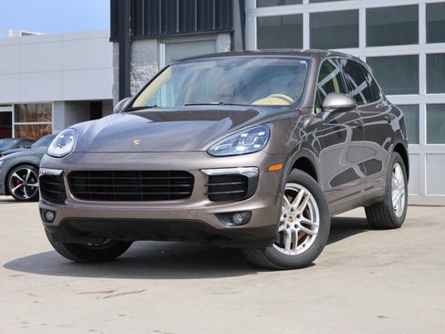 Used 2016 Porsche Cayenne image 3
