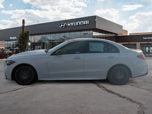 Used 2022 Mercedes-Benz C 300 4MATIC Sedan image 2