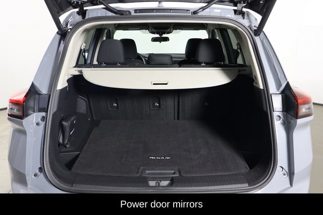 Used 2026 Nissan Rogue SV FWD image 17