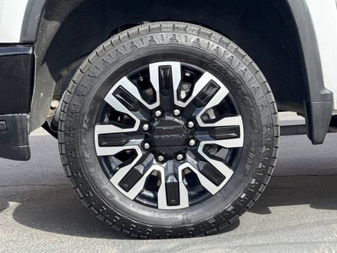 Used 2021 Chevrolet Silverado 2500 LT w/ Fleet Comfort Package AWD/4WD image 14