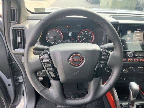 Used 2026 Nissan Frontier PRO-4X w/ Pro-4x Convenience Package AWD/4WD image 16