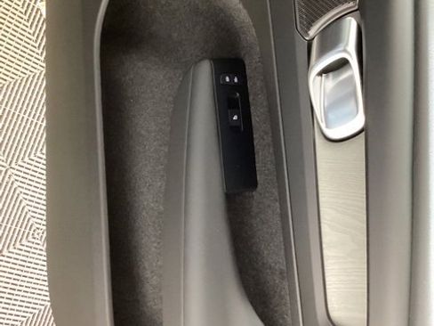 New 2026 Volvo XC40 B5 Ultra w/ Climate Package image 21