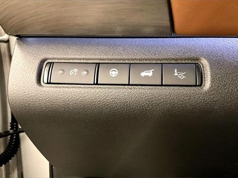 New 2025 Nissan Pathfinder Platinum w/ Lighting Package (N93) image 28