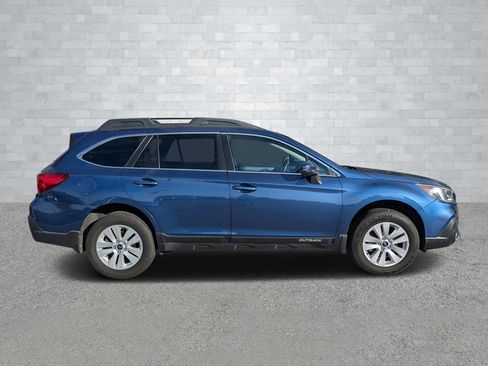 Used 2019 Subaru Outback 2.5i Premium image 4