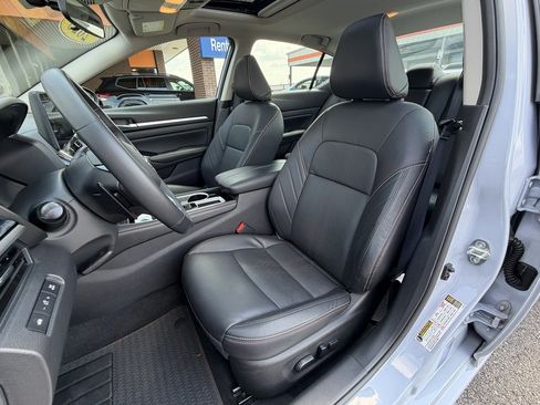 Used 2025 Nissan Altima 2.5 SR w/ SR Premium Package FWD image 10