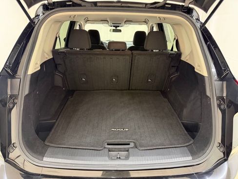 Used 2024 Nissan Rogue S FWD image 5