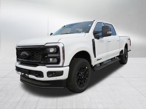 New 2025 Ford F250 Lariat w/ Lariat Ultimate Package image 4