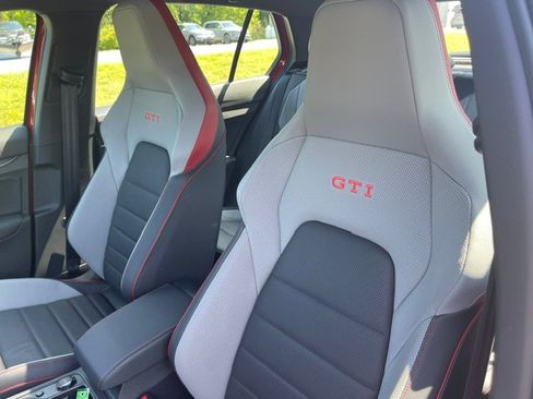 Used 2023 Volkswagen GTI Autobahn FWD image 11