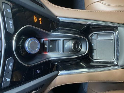 Used 2024 Acura RDX SH-AWD w/ Technology Package image 17