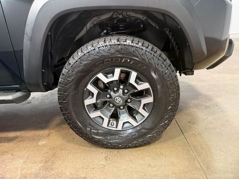 Used 2021 Toyota Tacoma TRD Off-Road w/ Technology Package image 90