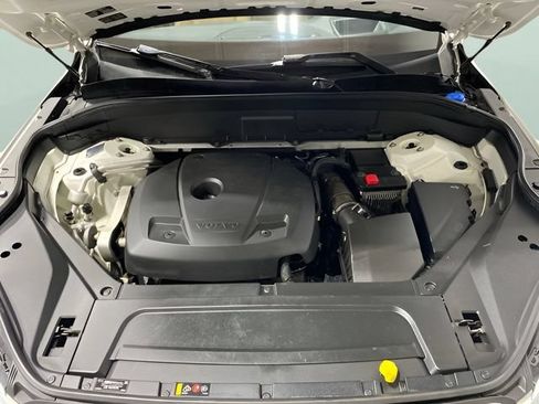 Used 2019 Volvo XC90 T6 Momentum w/ Advanced Package AWD/4WD image 35
