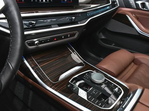 Used 2026 BMW X7 xDrive40i image 55