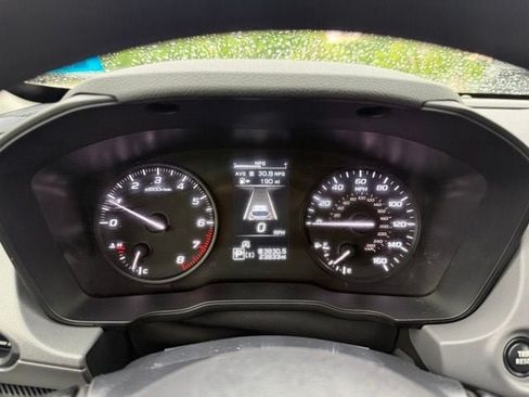 Used 2024 Subaru Crosstrek 2.0i AWD/4WD image 12