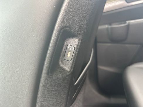 New 2025 Kia Sorento S image 24