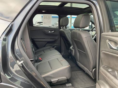 Used 2022 Chevrolet Blazer Premier w/ Enhanced Convenience Package image 9