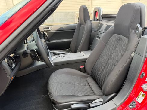 Used 2008 MAZDA MX-5 Miata Touring RWD image 12