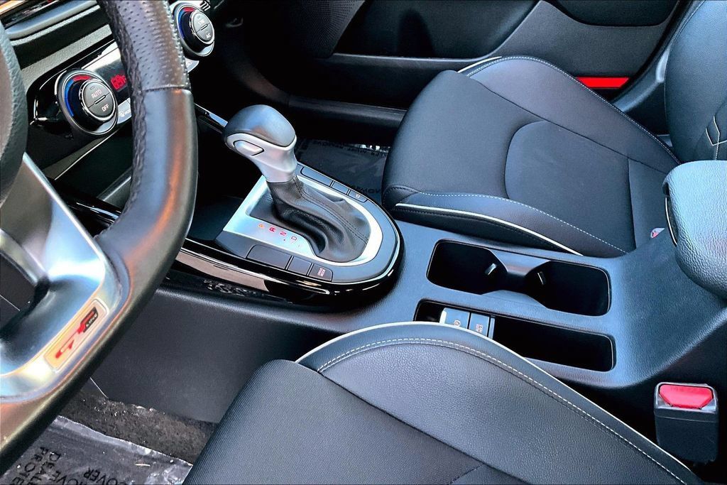 Used 2024 Kia Forte GT-Line FWD image 18