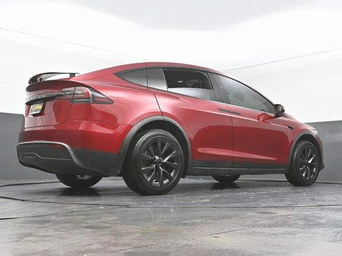 Used 2024 Tesla Model X image 47