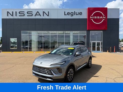 Used 2025 Buick Envision Preferred AWD/4WD image 1