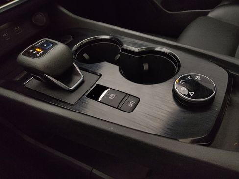 Used 2021 Nissan Rogue SV w/ Premium Package image 26