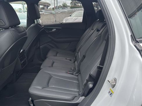 Used 2026 Audi Q7 2.0T Premium Plus w/ Premium Plus Package AWD/4WD image 14