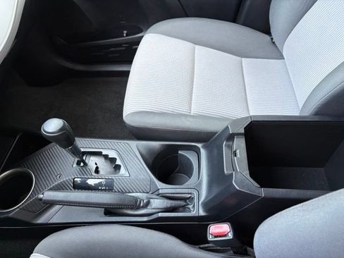 Used 2014 Toyota RAV4 LE FWD image 19