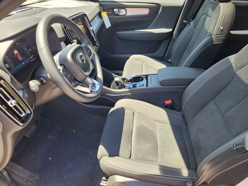 New 2026 Volvo XC40 B5 Ultra w/ Climate Package AWD/4WD image 9