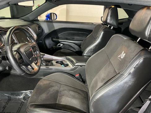 Used 2019 Dodge Challenger R/T Scat Pack w/ Plus Package RWD image 16